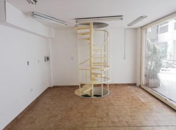 Local comercial · 72m² · 3 Ambientes · Local Comercial 72 m² en San Martín 200 - Centro - Excelente Ubicación