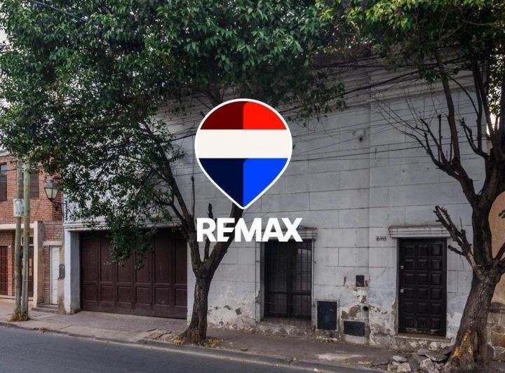 Casa · 280m² · 6 Ambientes · 2 Cocheras