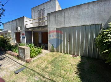 Casa · 397m² · 6 Ambientes · 1 Cochera · Venta. Casa 2 Dtios en San Carlos Centro.