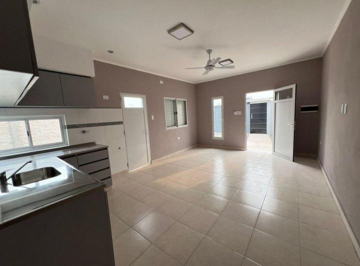 Casa · 69m² · 4 Ambientes · 2 Cocheras
