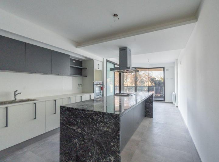Departamento · 220m² · 4 Ambientes · 2 Cocheras
