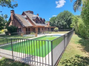 Casa · 256m² · 5 Ambientes · 3 Cocheras · Casa en Venta 4 Ambientes en Campo Chico Country Club
