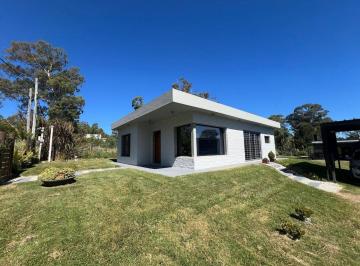 Casa · 128m² · 4 Ambientes · 2 Cocheras · Se Vende Casa en Punta Colorada - 3 Dorm.