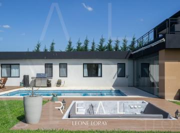 Casa · 222m² · 5 Ambientes · 2 Cocheras · Casa en Venta, 5 Ambientes, en Barrio San Sebastian, Pilar, Area 1
