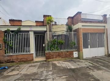 Casa de 3 ambientes, Santiago del Estero · Hermosa Casa a 1 Cuadra de Av Libertad