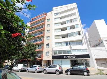 Departamento · 44m² · 2 Ambientes · 1 Dormitorio Externo Balcón - C/ Escritura Frente Plaza! Imperdible!