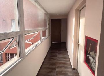 Departamento · 44m² · 2 Ambientes · 1 Dormitorio Externo Balcón - C/ Escritura Frente Plaza! Imperdible!