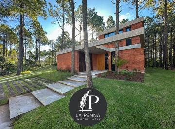FACHADA · Casa en Venta en Pinamar Norte a Estrenar, Cerca de La Frontera. Arquitectura Moderna