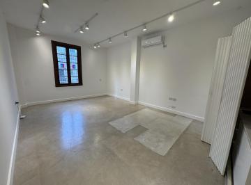 Departamento · 44m² · 1 Ambiente · Mono Ambiente Apto Profesional - Patio Interno y Muy Luminoso - Sum - Laundry