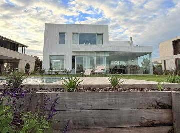 Casa · 219m² · 5 Ambientes · 1 Cochera · Casa en Alquiler Amoblada en Muelles, Puertos - Escobar