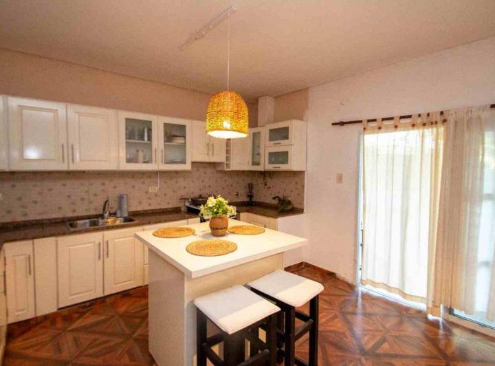Casa · 95m² · 3 Ambientes · 1 Cochera