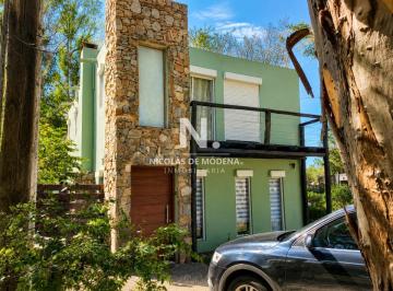 Foto1 · Casa en Balneario de Buenos Aires, de 3 Dorm., con Piscina y Parrillero