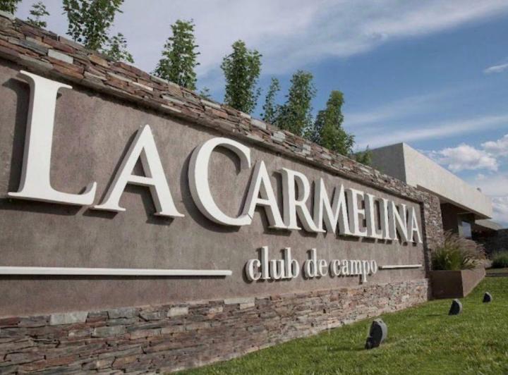 Terreno · 894m²