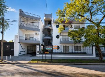 Departamento de 2 ambientes, Morón · Departamento en Venta en Castelar de 38 m² + Cochera
