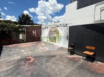 Local comercial · 300m² · Local Comercial Apto Gastronomia U Otros Rubros en Ppal Av de Tres Cerritos