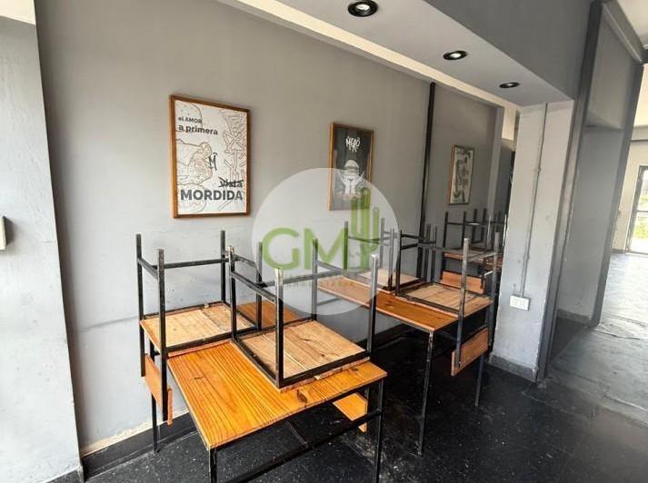 Local comercial · 300m²