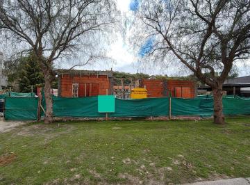 Casa · 225m² · 5 Ambientes · 4 Cocheras · Casa en Venta Lote Interno, en El Barrio San Matías, Escobar