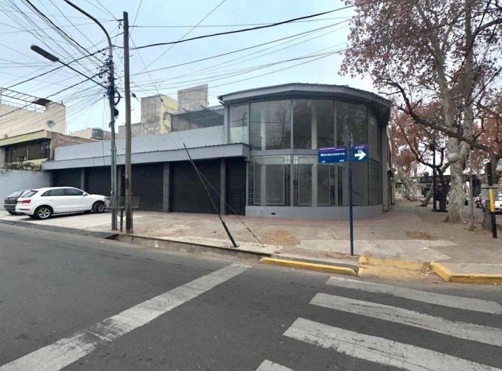 Local comercial · 260m² · 8 Ambientes
