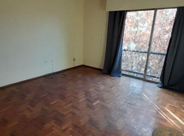 Departamento de 6 ambientes, Ciudad de Mendoza · Departamento en Alquiler Frente a Plaza España