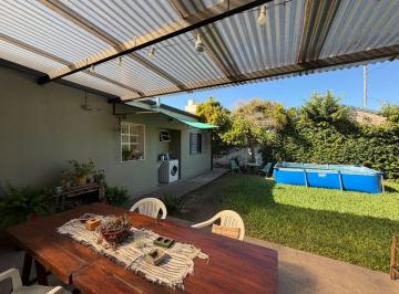 Casa de 4 ambientes, Santo Tomé · Casa de 3 Dorm. con Patio a 50 m de Calle Alberdi, Santo Tome.