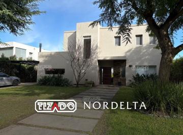 Casa · 217m² · 5 Ambientes · 1 Cochera · Casa en Alquiler en San Isidro Labrador, Villanueva, Tigre