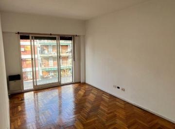 Departamento de 3 ambientes, Villa Urquiza · 3 Ambientes Al Frente con Balcon, Muy Luminoso, Excelente Ubicacion