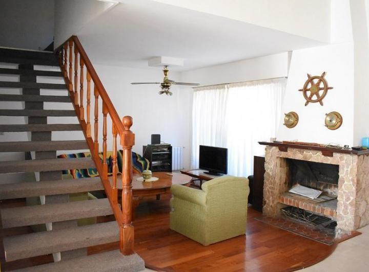 Casa · 150m² · 6 Ambientes · 1 Cochera