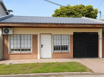 PH · 113m² · 5 Ambientes · 1 Cochera · PH Venta 5 Ambientes Don Bosco Parque Lineal Bernal Quilmes