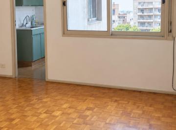 A solo 1 cuadra de General Paz, con fácil conexión hacia distintos puntos de Cap · Departamento en Villa Devoto – ¡Excelente Conectividad!