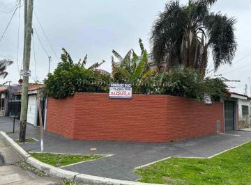 PH de 3 ambientes, Avellaneda · Casa 3 Ambientes con Garaje y Pileta