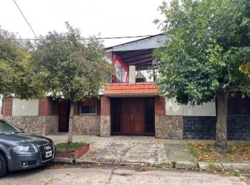 Casa · 65m² · 4 Ambientes · 1 Cochera · Casa en Ensenada