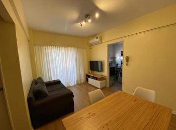 Departamento · 40m² · 2 Ambientes · Villa Ballester Centro: Departamento 2 Amb con Balcon