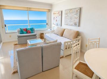 Foto1 · Apartamento en Venta Frente Al Mar, Parada 19 Playa Mansa