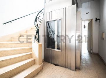 Hotel · 1020m² · 50 Ambientes · Hotel en Venta