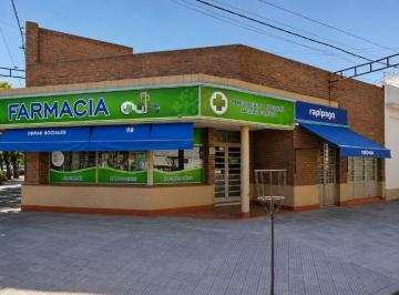 Local comercial , Ciudad de Santa Fe · Local Comercial en Esquina Estrategicamente Ubicado con Cochera.