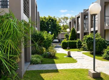 Casa · 65m² · 3 Ambientes · 1 Cochera · 58 Nº1733 Entre 29 y 30 - Duplex Nº3