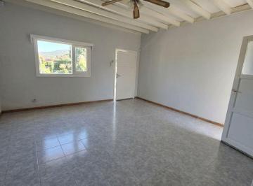 Casa · 65m² · 2 Ambientes · Casa en Venta, 2 Dorm., Patio y Terraza