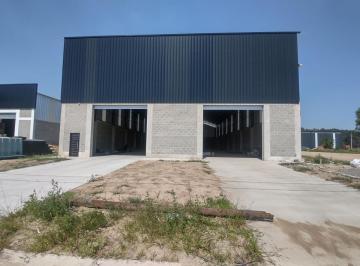 Bodega-Galpón · 900m² · Galpón Alquiler en Moreno