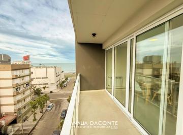 Departamento · 62m² · 2 Ambientes · 1 Cochera · Exclusivo Semipiso de 2 Amb con Vista Al Mar y Cochera. La Perla