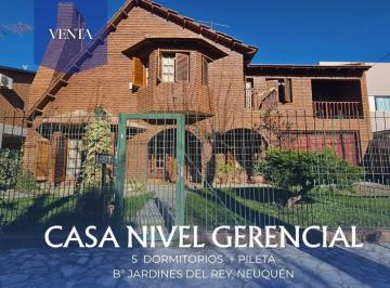 Casa · 315m² · 10 Ambientes · 4 Cocheras · Venta Casa 5 Dorm. con Pileta en B° Jardines del Rey - Neuquén