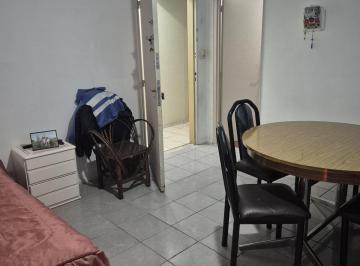 Departamento · 42m² · 2 Ambientes · Dto 2 Ambientes Cerca de Av Rivadavia Expensas Incluidas