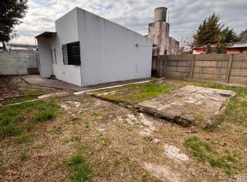 PH · 52m² · 2 Ambientes · Casa Tipo PH en 147 68 y 69, Un/dos Dormitorio Apto Banco