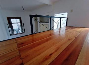Departamento de 1 ambiente, Balvanera · Monoambiente con Entrepiso. Reciclado. Rivadavia Al 2700