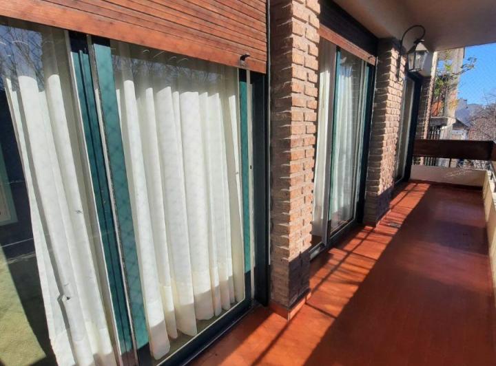 4 Ambientes con Balcón Corrido – Frente – Orientación Norte – Muy Luminoso – Coghlan