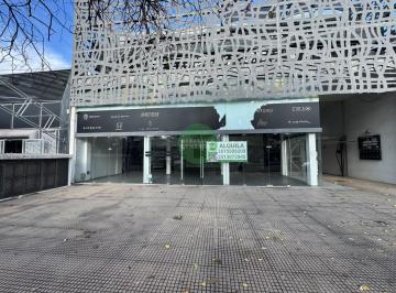 Local comercial · 220m² · 2 Ambientes · Vidriera Sobre Av Rafael Nuñez - 220 m²