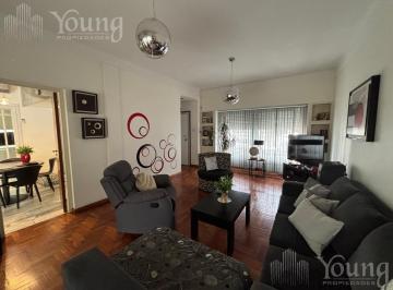 Casa · 308m² · 5 Ambientes · 2 Cocheras · Excelente Casa de 5 Ambientes con Fondo y Quincho en Venta Quilmes