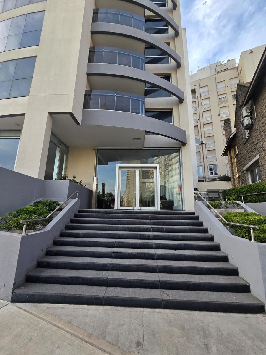 Exclusivo semipiso de 4 ambientes con vista al mar en Edificio Aqua