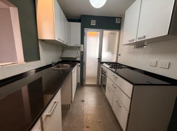 Departamento · 62m² · 3 Ambientes · 1 Cochera · 3 Amb con Lavadero y Cochera. Edificio con Piscina y Parrilla. (Subte D - Estacion Olleros)
