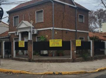 Casa de 5 ambientes, San Isidro · Importante Casa en Venta - Martinez