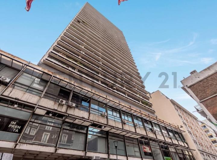 Impecable Monoambiente en Venta con Cochera - Microcento